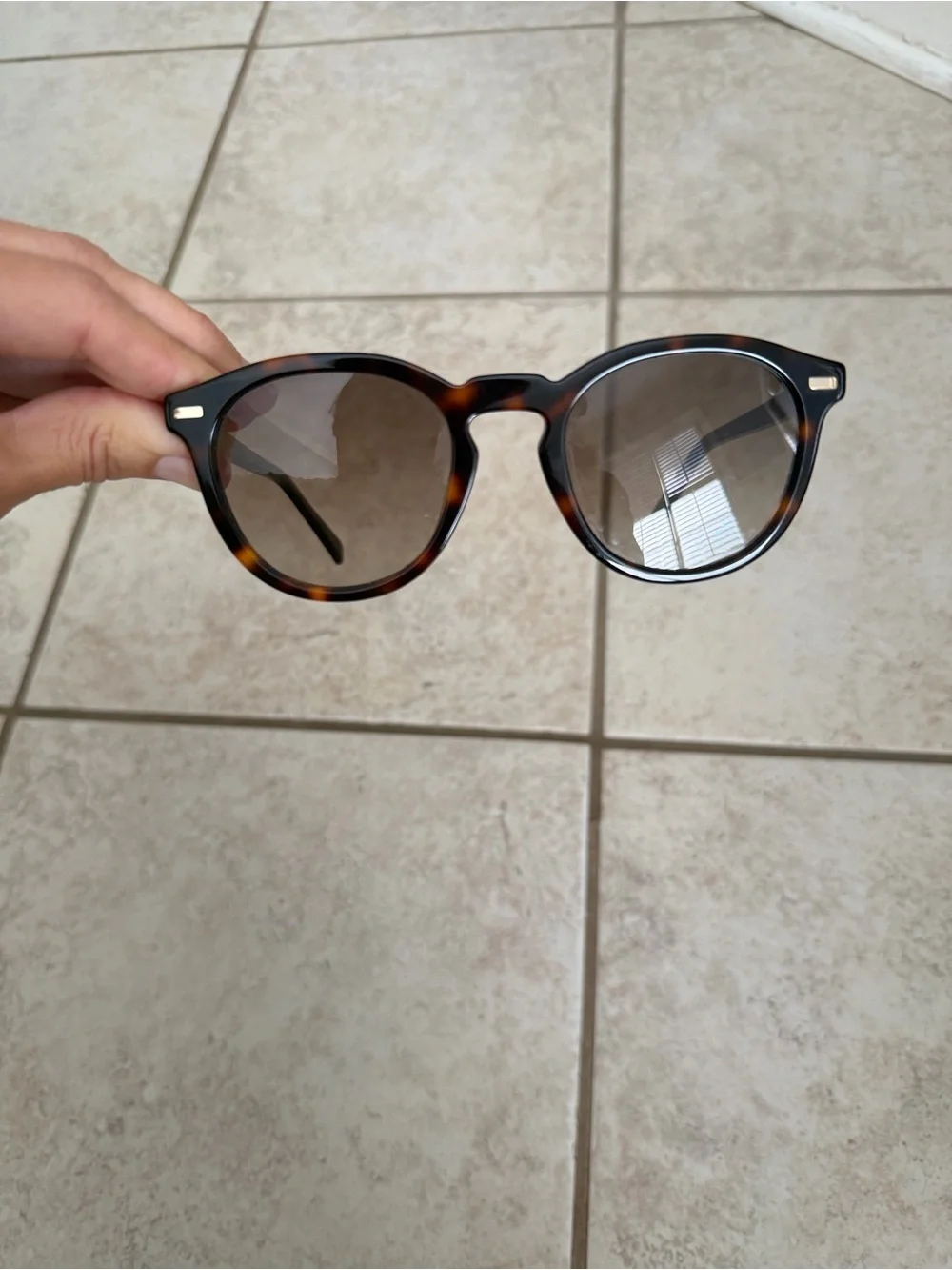 Madewell Tortoiseshell Round Sunglasses with Brown Lenses